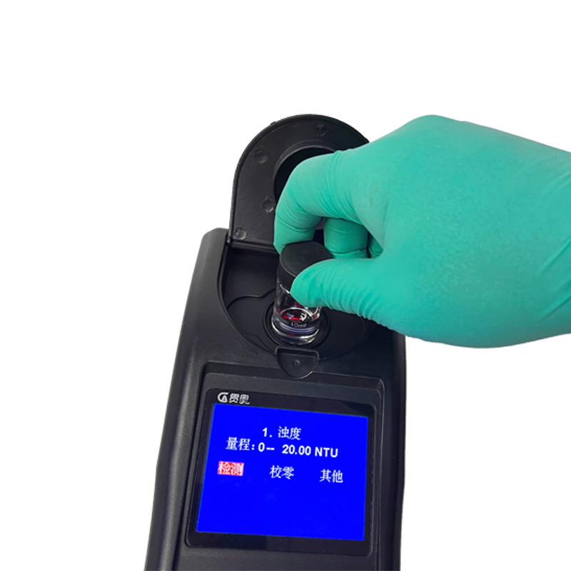 對水質檢測儀進行校準 對水質檢測儀進行校準